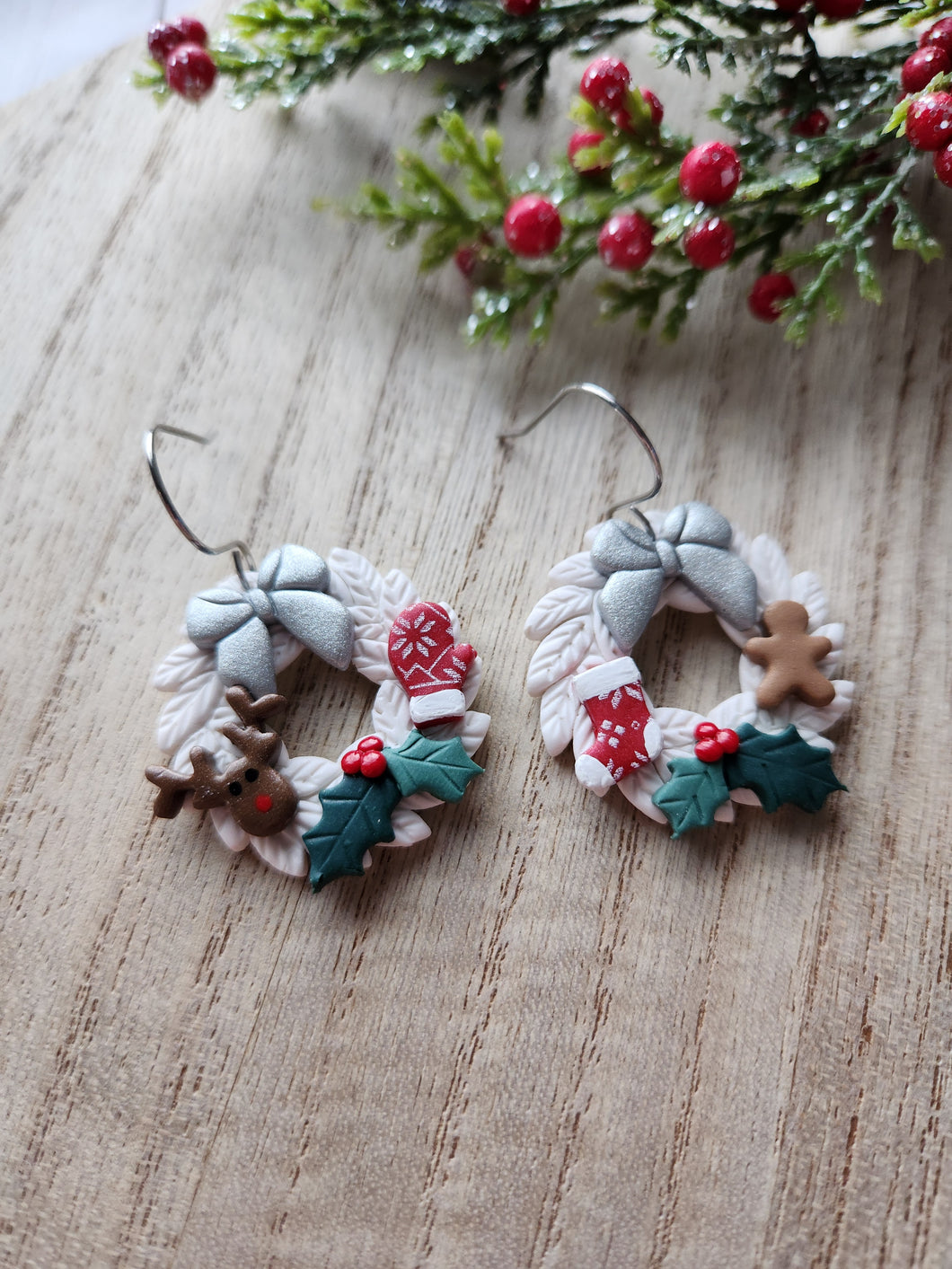 Silver Christmas Gifts Wreath Clay Earrings