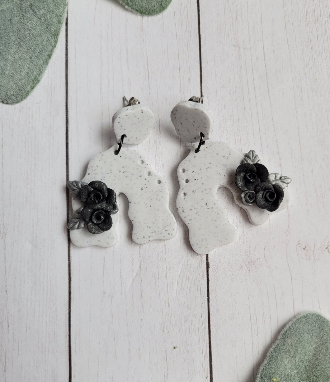 Black Floral Arch Dangle Earrings